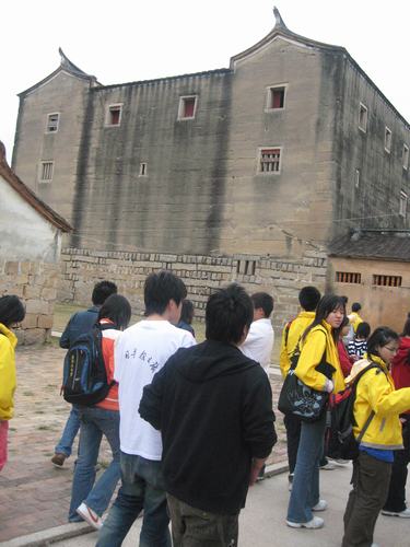 参观赵家堡土楼